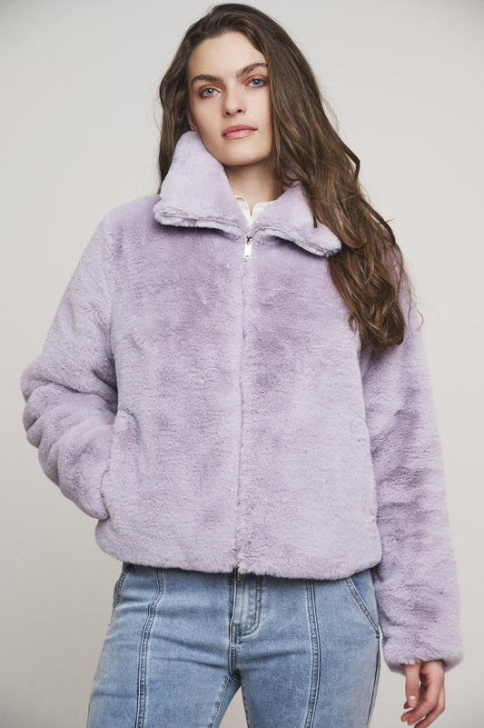 Sallie.7002412 - Kort faux fur jasje met rits