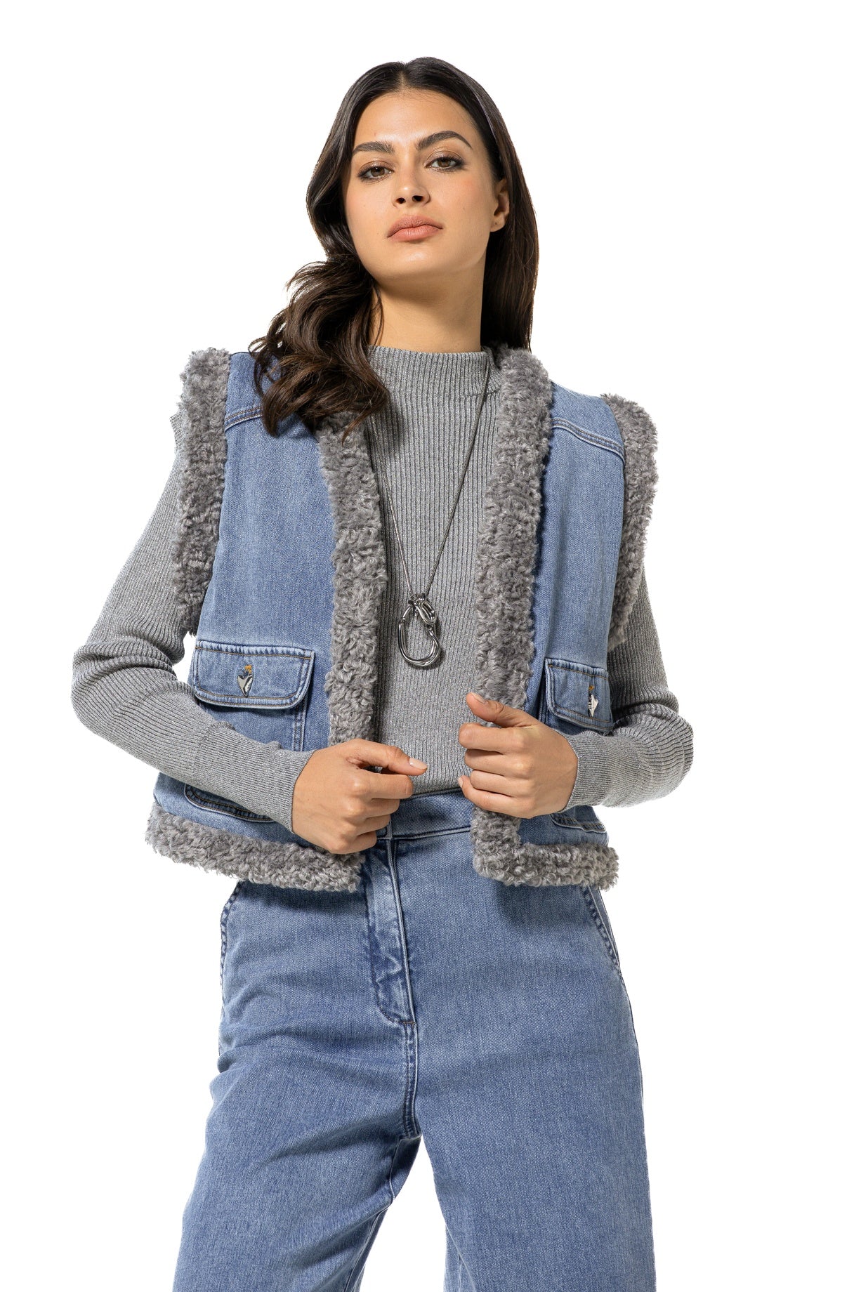 4801 - Reversible denim gillet met borg